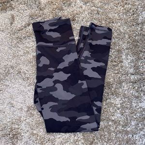 Aerie camo leggings